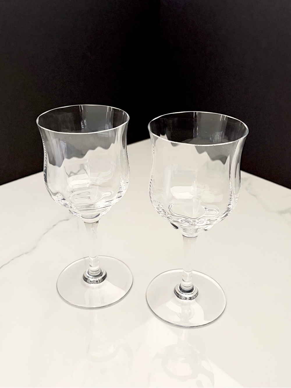 SET of 2 Water Wine Goblets 7" - Capri Optic by Baccarat